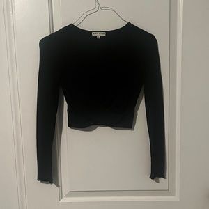 Long sleeve black crop top